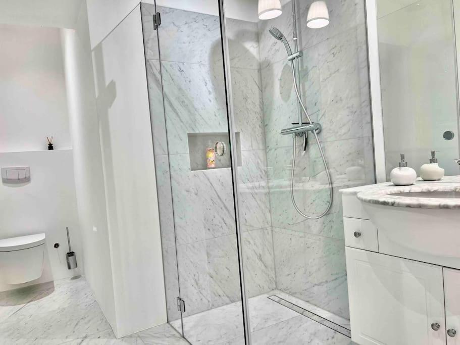 Gemuetliches Und Modernes Apartment,44 M² Bécs Kültér fotó